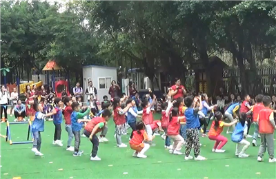 中班體育教學“機器貓變變變”